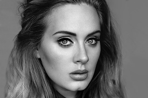 الفنانة اديل اغنية هالو